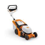 STIHL RMA 443.3 V – AKU sekačka s pojezdem 1,2 kW, záběr 41 cm, koš 52 l